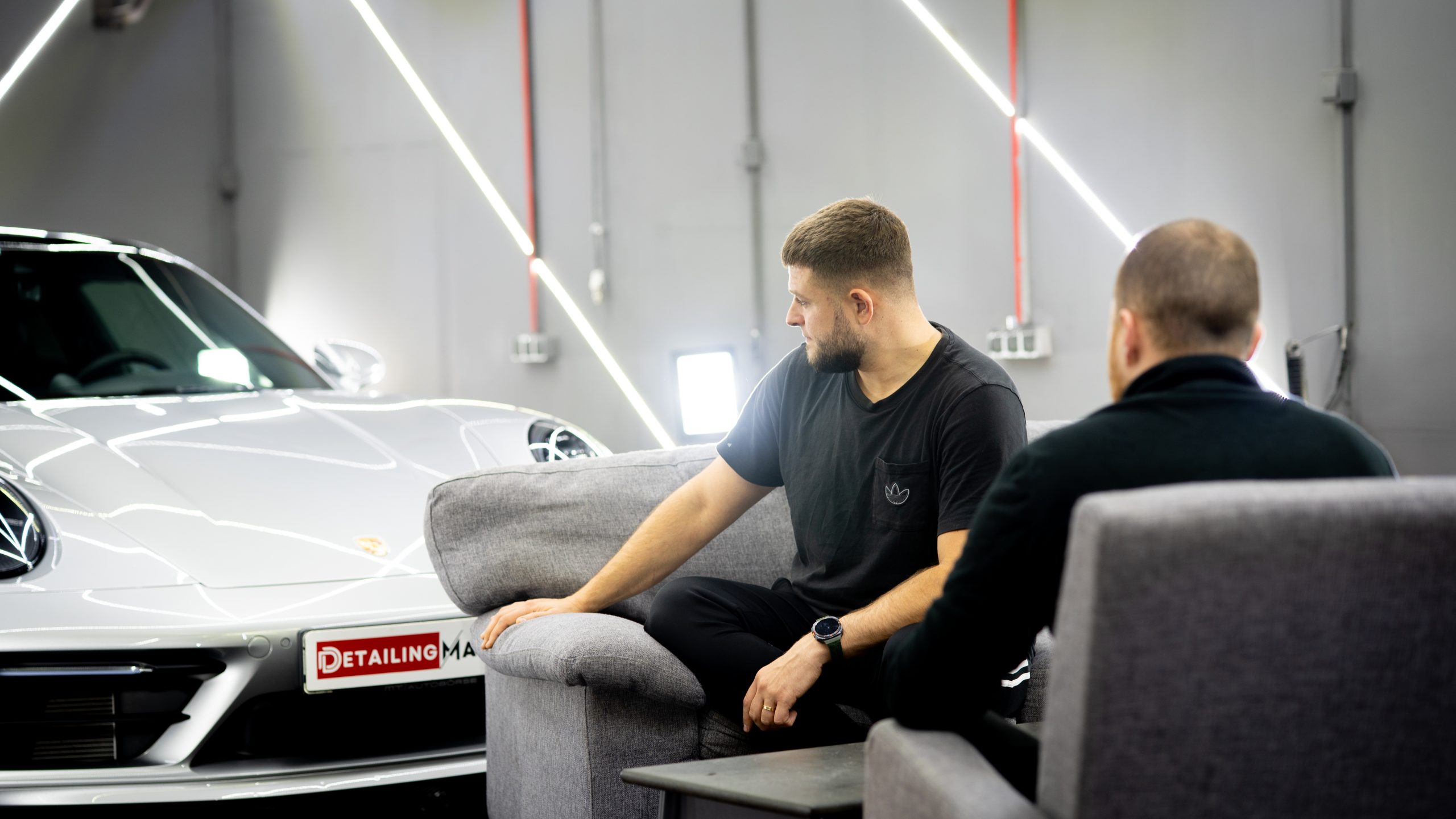 Ce întrebi un specialist de detailing la prima vizită: 10 întrebări care îți arată dacă știe ce face