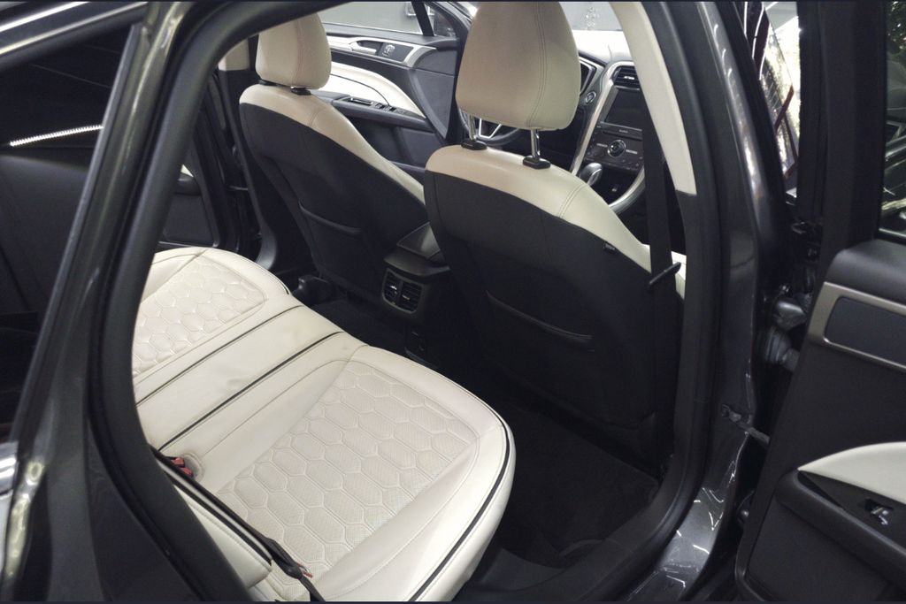 interior spate curat ford mondeo