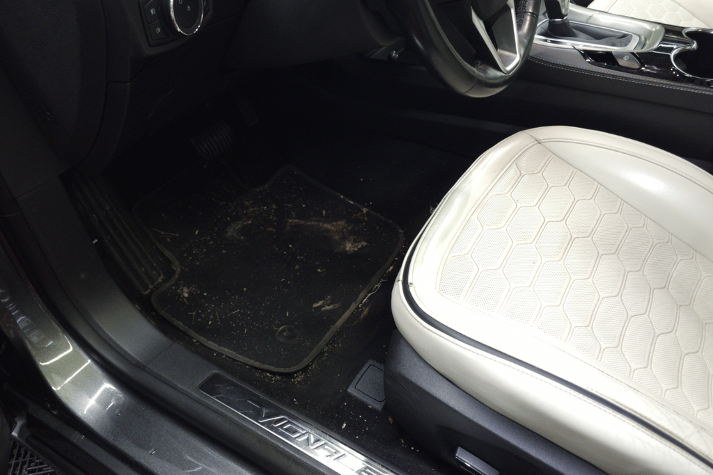 interior murdar la sofer ford mondeo 